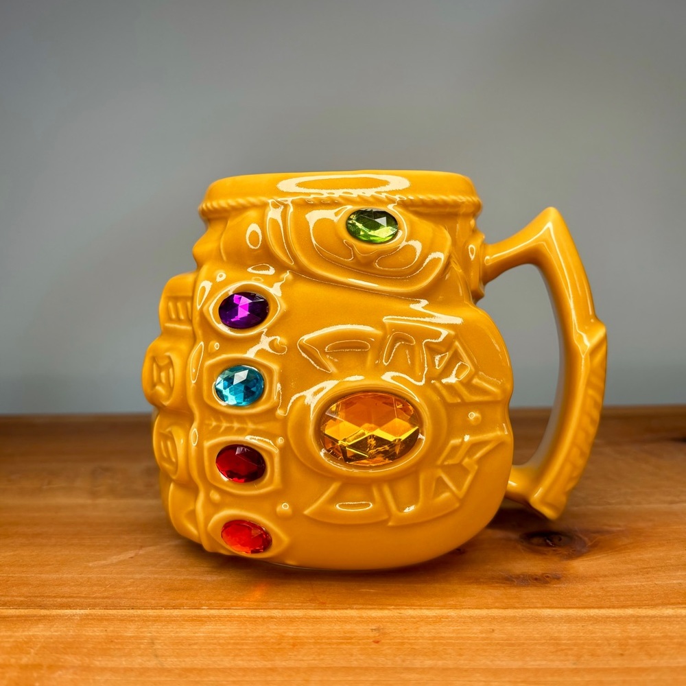 Disney Marvel Avengers Infinity War Thanos Infinity Mug Gauntlet 16 oz